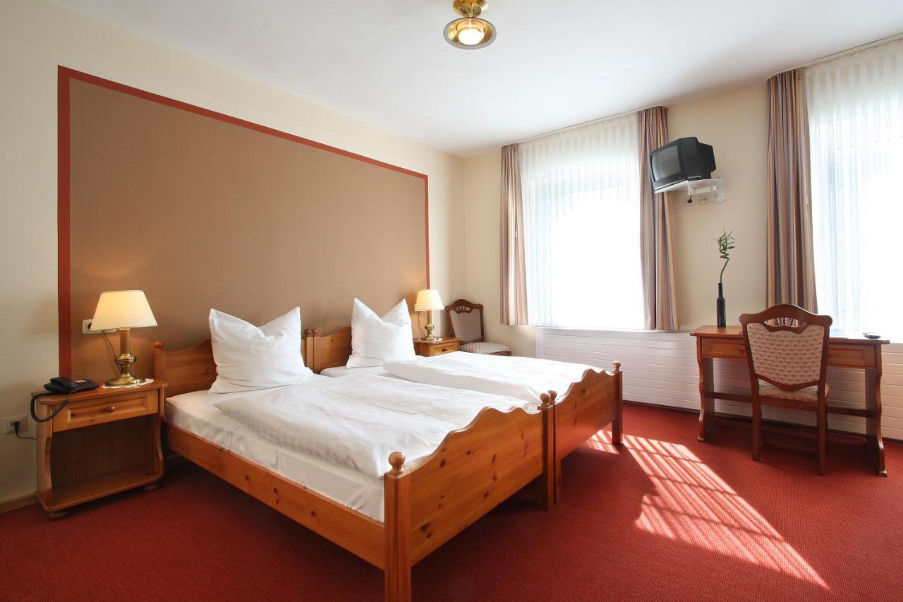 Hotel-Restaurant Saelzerhof Salzkotten Ngoại thất bức ảnh